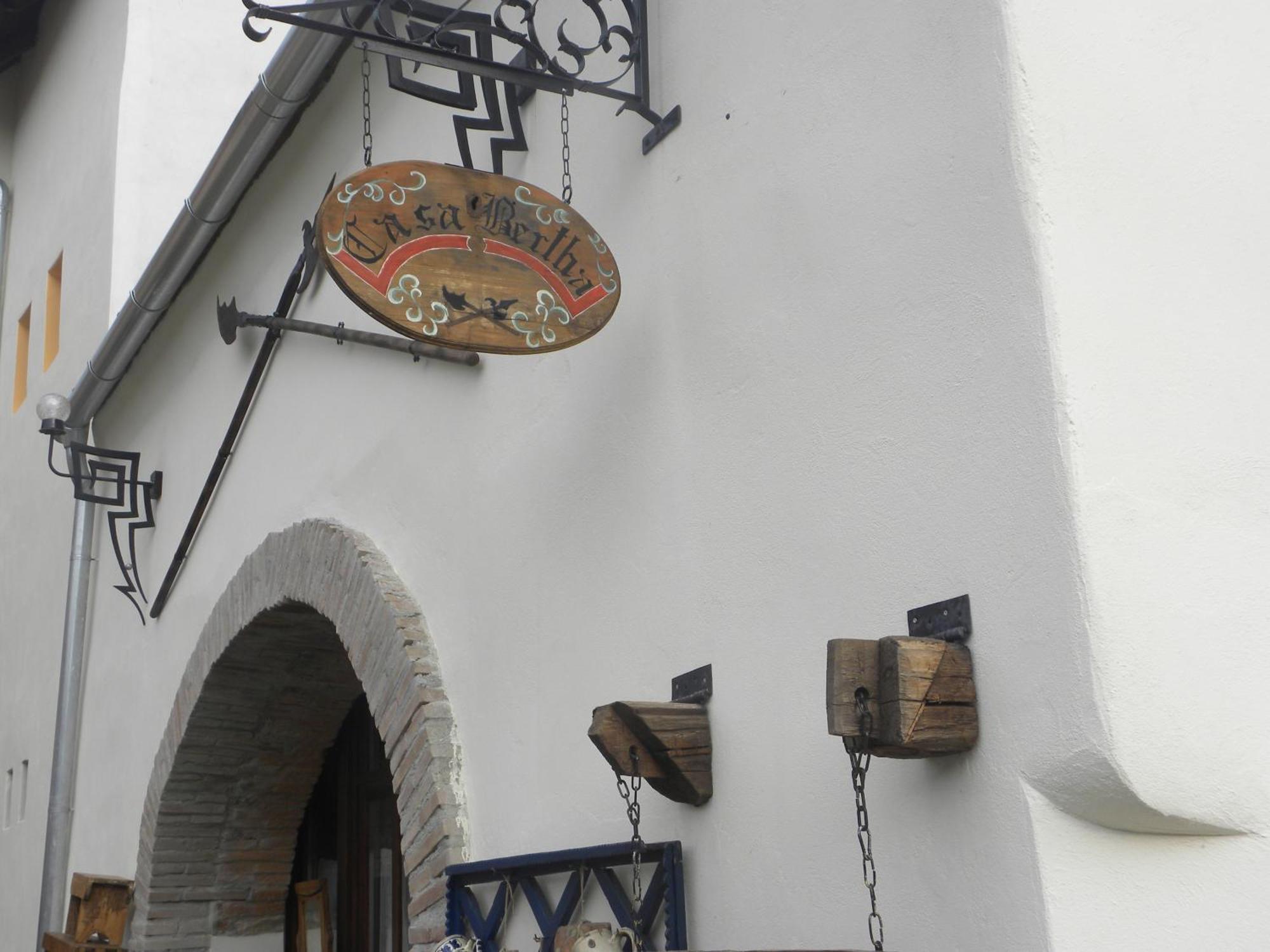 Casa Bertha Hotel Segesvár Kültér fotó